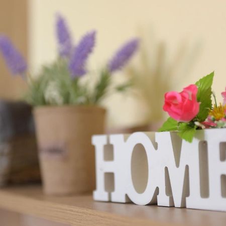 Happy Days Home Apartment Und Studio/Penthouse Ialysos  Bagian luar foto