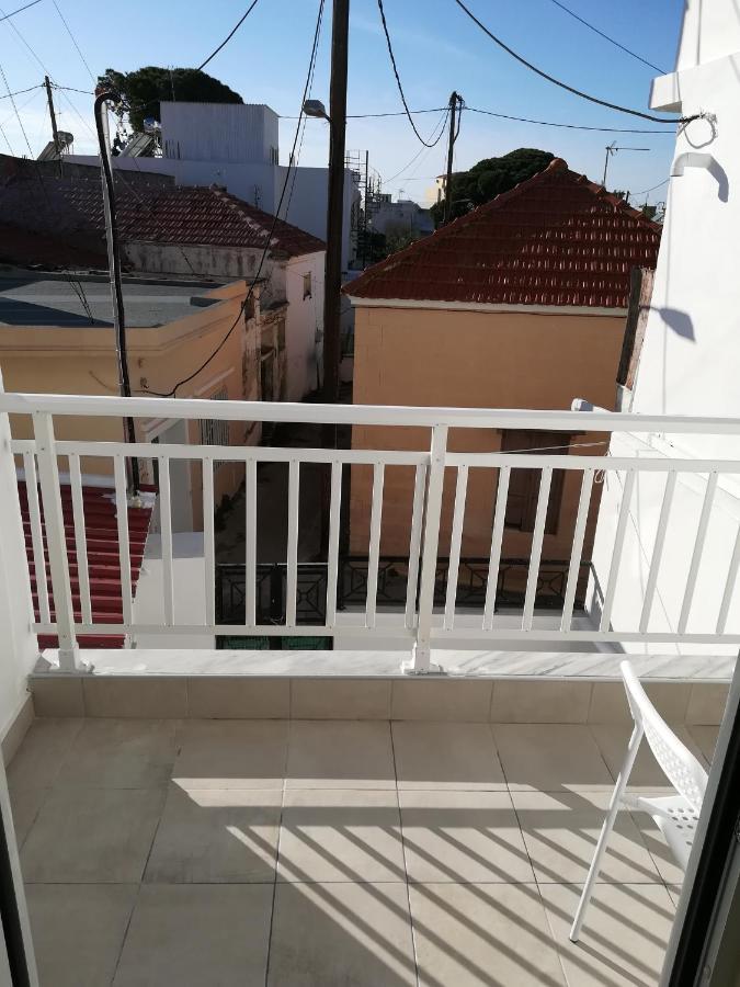Happy Days Home Apartment Und Studio/Penthouse Ialysos  Bagian luar foto