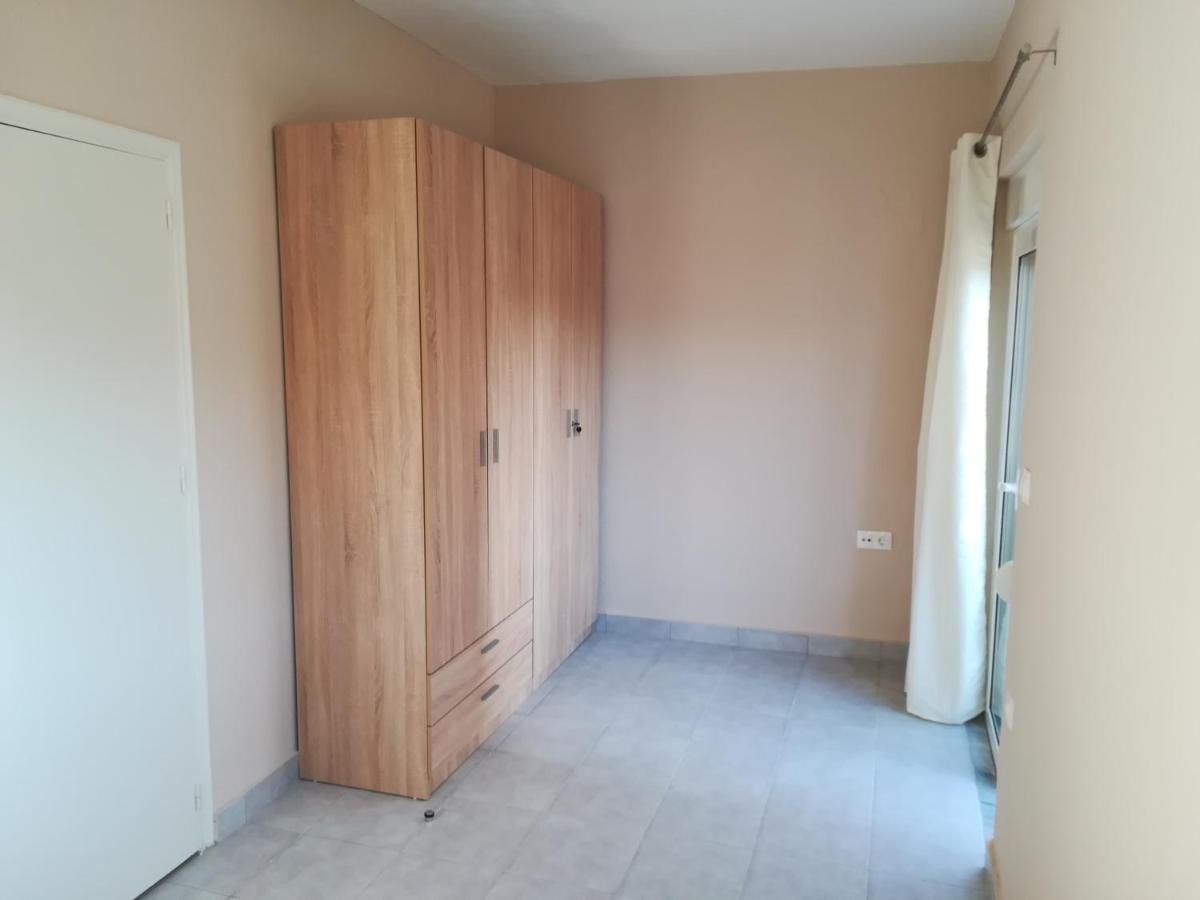 Happy Days Home Apartment Und Studio/Penthouse Ialysos  Bagian luar foto