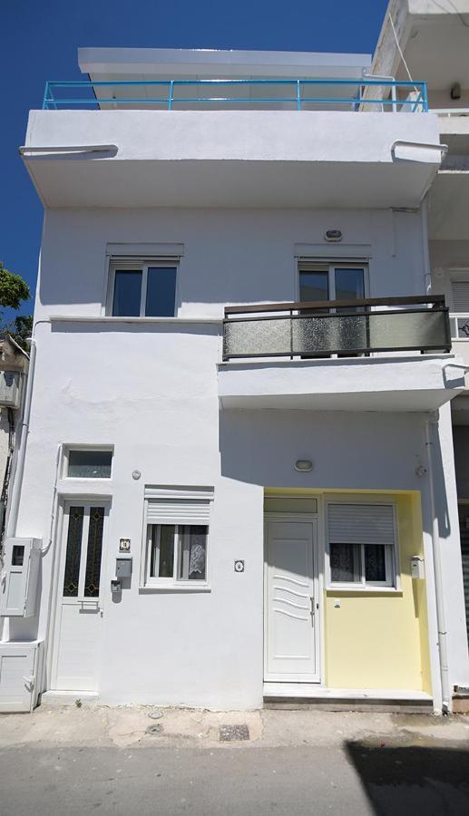 Happy Days Home Apartment Und Studio/Penthouse Ialysos  Bagian luar foto