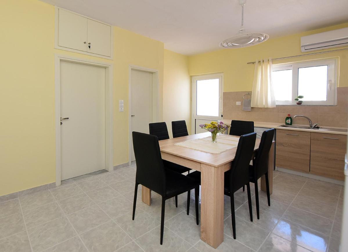 Happy Days Home Apartment Und Studio/Penthouse Ialysos  Bagian luar foto