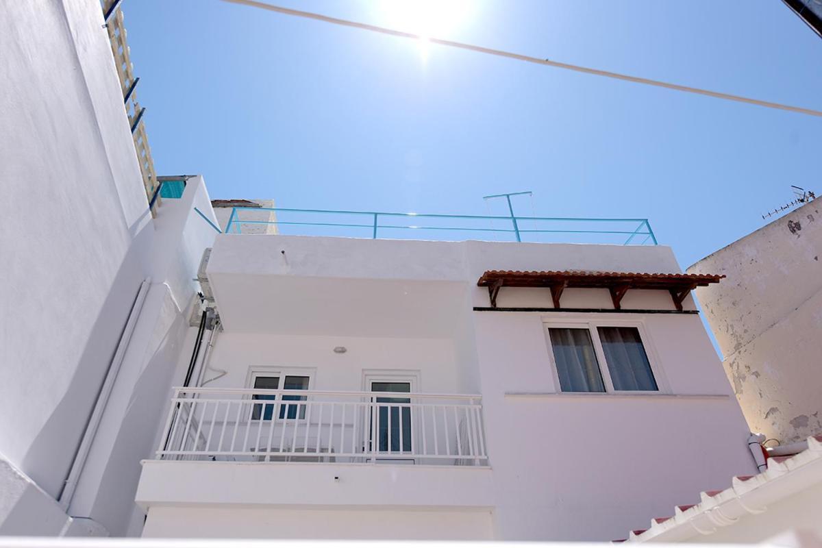 Happy Days Home Apartment Und Studio/Penthouse Ialysos  Bagian luar foto